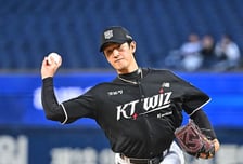 '107억' 에이스 왜 이러나...고영표 12피안타 7실점 뭇매 [오!쎈 창원]