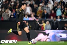 '해발 2200m 폭풍질주' 손흥민, '에이징 커브 논란' 이어 '월클증명' 고지대에서도 속도 안 죽었다