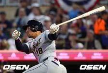 16G 만에 좌완 선발인데 행방 묘연...OPS 0.970 한국계 외야수 어디로?