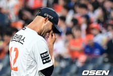 '한화 1회부터 대참사' 에르난데스, 1아웃 잡고 7피안타 7실점 붕괴…황준서 긴급 등판 [오!쎈 대전]