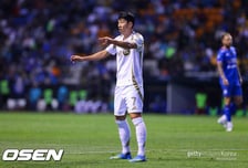 "골 없어도 '쏘니! 쏘니!' 연호, 경기장 위 또 다른 감독" 멕시코 언론, 2200m 손흥민 특별 주목