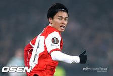 ‘일본축구 진짜 미쳤네!’ 네덜란드리그 득점왕 배출 눈앞…우에다 아야세 리그 23호골 작렬