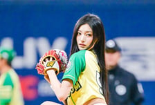 오드유스(ODD YOUTH) 써머 시구..완벽한 힙라인, 마운드를 지배하다 [O! SPORTS 숏폼]
