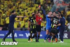 '삼류심판!' "최악은 심판이었다!" 日에 패한 포르투갈 감독 폭발 中 맹비난, “오심 경기였다”,