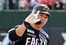 문현빈 4안타 4타점! 사직 휘저었다...6연패 후 2연승 반등, '17이닝 무득점' 롯데 또 3연패 수렁 [부산 리뷰]