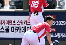 의욕 과다였나 기본 망각인가…'캡틴'의 이틀 연속 주루사, 롯데 3연패 자멸 버튼 눌렀다 [오!쎈 부산]