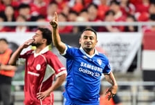 '클래스는 영원하다' 데니스 킬패스→산토스 선제골! 수원 레전드, OGFC 상대 선제골...1-0 전반 종료[오!쎈 현장]