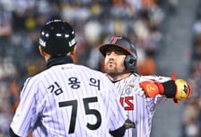 '페라자 철퍼덕→오스틴 결승타' LG, 한화 추격 뿌리치고 6-5 승리…유영찬 10G 연속 세이브 [잠실 리뷰]