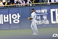 "페라자가 최선을 다했다" 결승점 허용한 아쉬운 수비, 김경문은 감쌌다 "오늘 페라자가 잘 쳐서 이겼으면"