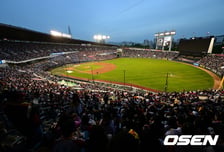 흥행 대박! KBO, 15일 만에 100만 더 채웠다...역대 최소 경기 200만 관중 돌파