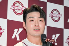‘영원한 4번타자’ 박병호, 타석에 서지 않아도 괜찮다 “히어로즈 선수로 남는 것만으로 충분해” [오!쎈 고척]