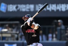 'LG 킬러' 울렸다...송찬의, 동점 투런 홈런 터졌다, 두산 벤자민 첫 실점