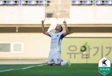 '엘쿠라노 데뷔골' FC안양, '꼴찌' 광주 5-2 꺾고 5G 무패 4위 점프...광주는 6연패 수렁