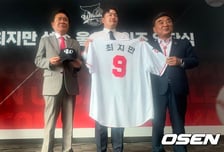 최지만 선수 울산 웨일즈 입단식 이모저모 [O! SPORTS]