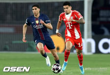 “감독도 주장도 틀렸다”… PSG 초비상, 하키미 햄스트링 부상 확정→뮌헨 원정 대형 악재