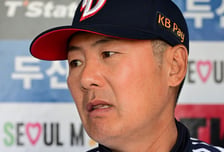 LG전 홈런 쳤는데 1군 말소 왜? 신임 감독 뒤늦게 전한 진심, “미안하다, 안재석 때문에 어쩔 수 없었다” [오!쎈 잠실]