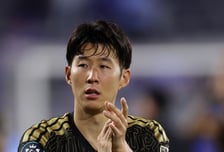 2도움으로 다 해놓고 또 빠진다?...손흥민 '최다 도움'에도 명단 제외 가능성, 도스 산토스의 '수비축구'