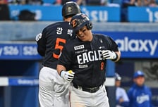 한화 다이나마이트 타선 대폭발! 문동주 1회 강판 악재 딛고 10점 차 대승 3연패 탈출 [대구 리뷰]