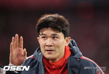 "주전에서 로테이션으로" 김민재, '누가 넘버쓰리래!' "처음엔 힘들었다" 김민재 고백, 출전 감소에도 긍정 전환