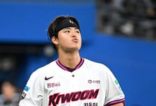 ‘박석민 아들’ 박준현 최악의 하루, 157km 던지고도 실책-볼넷에 눈물…3⅔이닝 5실점 조기 강판 [오!쎈 고척]