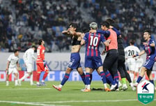 ‘진짜 수원은 수원FC!’ 하정우 멀티골 대폭발…수원FC, 수원삼성 3-1 격파…이정효 감독 시즌 2패