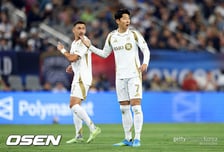 '최전방 손흥민 무기력' LAFC,  충격 붕괴…결승 문턱서 0-4 참사