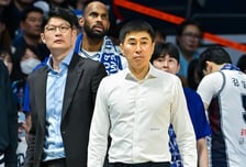 KCC 완승 이끈 이상민 감독, "창과 창 대결서 우리가 더 날카로웠다"...우승까지 2승 [현장인터뷰]