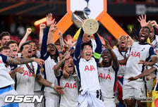 손흥민은 1000억대 리치, 베라히노는 32세 코치...토트넘의 2015년 타깃들의 갈린 운명