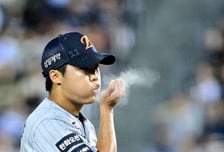 벼랑 끝 연장전에서 직구로 K-K-K 압도, 우리가 알던 정우주 봤다 [오!쎈 잠실]
