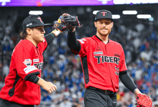 올러 완벽투 7승→박민 25세 생일 투런쇼→김도영 쐐기타, KIA 5-2 승리...삼성 오러클린 11K 눈물 [광주 리뷰]