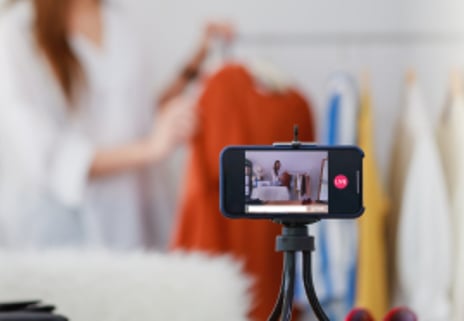 엄마는 홈쇼핑 나는 라방