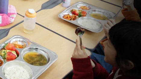 황금알 낳는 '급식업', 20조 시장 잡아라