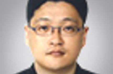 강기택의 '차창너머'