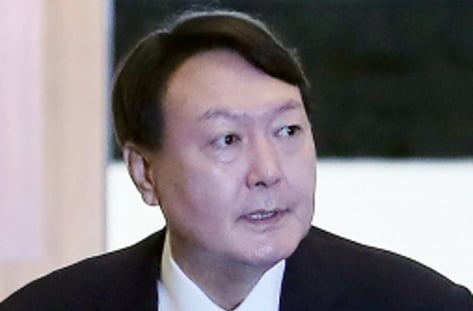 '윤중천, 윤석열 별장접대' 보도 논란