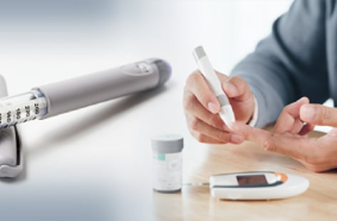 바늘 뒤로 눈물 훔치는 1형 당뇨병