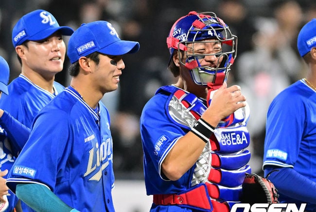 "팀이 역전했는데 왜?" 배트 던진 김영웅, 베테랑은 웃으며 다가갔다 [조은정의 라이크픽]
