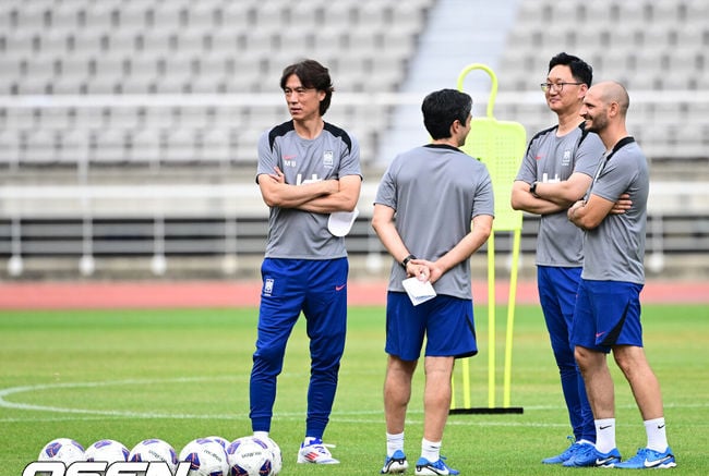 아로소 한마디에 대표팀 발칵…전술·권한 논란 폭발 후 기사 삭제 사태