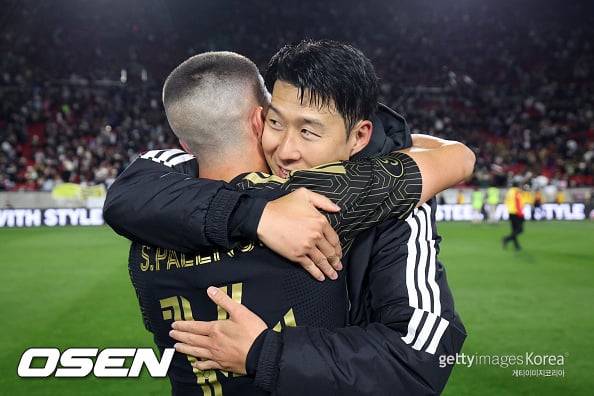 “항상 겸손하게 최선을 다해야 한다” 슈퍼스타 손흥민에게 동화된 동료들, 마음가짐부터 달라졌다