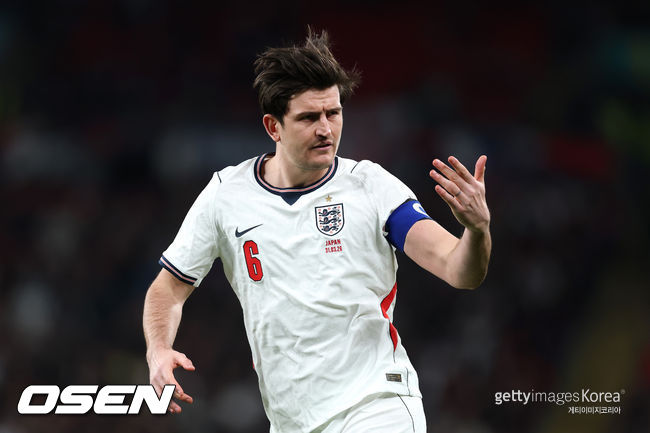 수비계 호날두인가.. "내가 공수에서 단연 세계 최고" 맨유 수비수, '1 1 계약 후' 자화자찬