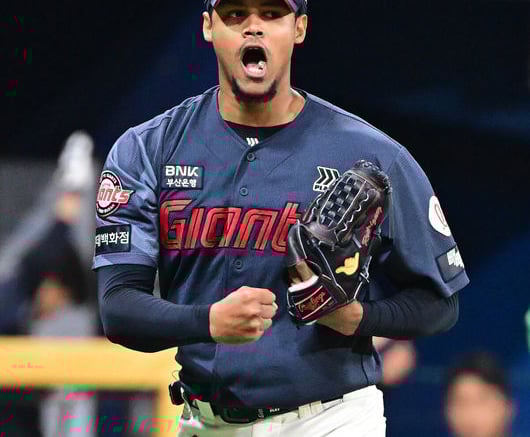 ‘KKKKKKKKKKKKKKKKKKKKKK’ 명품 투수전 승자는 롯데, 키움 잡고 2연승 질주 [고척 리뷰]