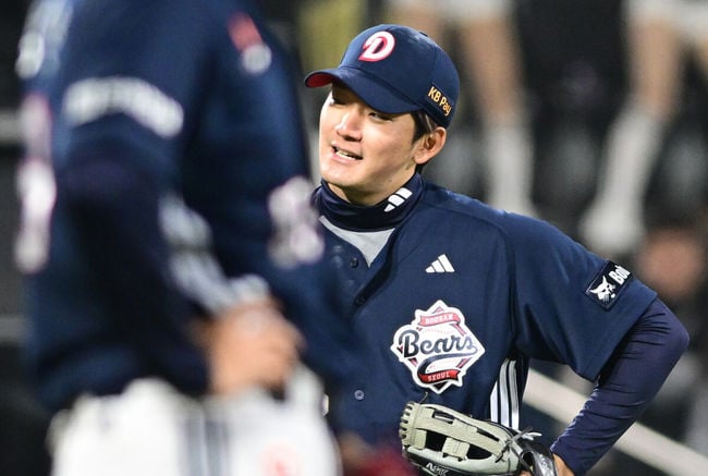 ‘제발 잡지 말라고!’ 박찬호 왜 땅을 치며 절규했나↔‘왜 1루 안 뛰었냐고!’ 안일한 플레이 꾸짖은 김현수