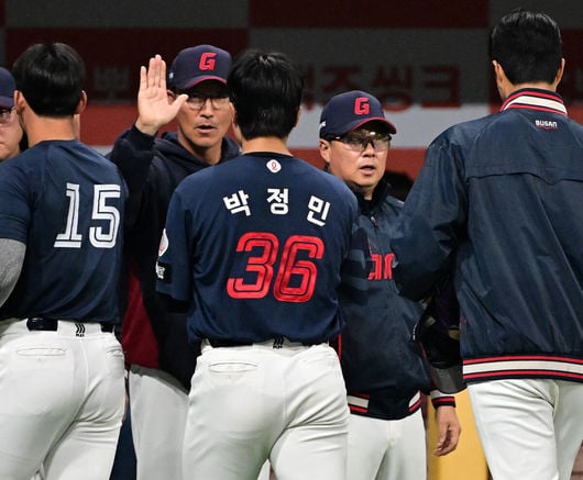 1회 0:1→9회 1:1→10회 3:1, 드라마 같은 롯데 3연승, 김태형 “지고 있는 상황에서도 최선 다해줘” [오!쎈 고척]