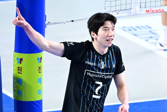 '역대 최고' 황택의 12억 깨나...'FA 최대어' 허수봉 어디로 갈까, 남자부 쩐의전쟁 개장