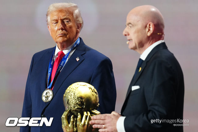 'ICE 도입 검토' 트럼프, '우정 과시' 인판티노와 갈등?...FIFA, "ICE 단속 전면 중단하라"