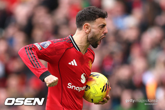 "사우디 거액 제안 사실" B.페르난데스가 맨유에 남은 이유는 아내의 한 마디..."원하는 거 다 이뤘어?"