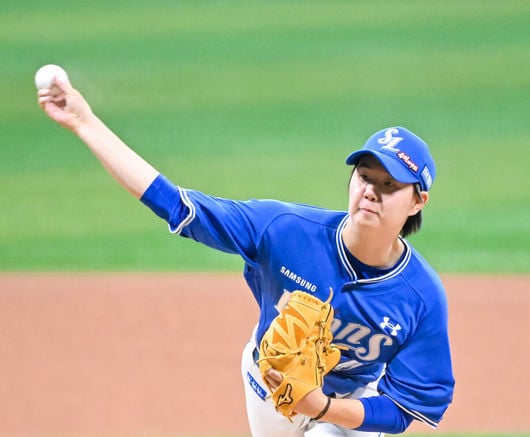 1순위 특급신인과 선발 맞대결, 구속 4km 늘었다…3R 신인에게 버거웠던 7연패 탈출 중책 [오!쎈 고척]