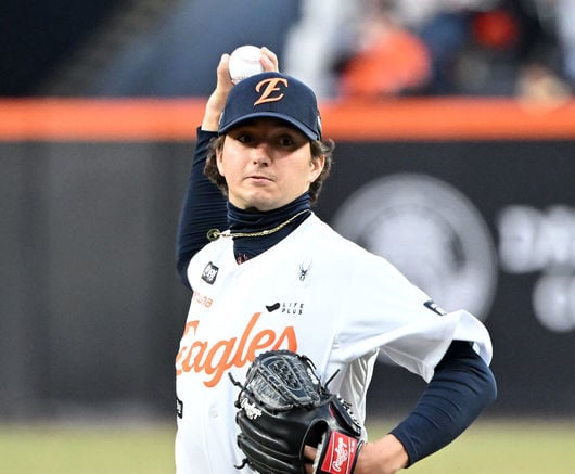 단 2⅓이닝 던지고 부상 악재, 한화 외인 투수 돌아온다…김경문 감독 "화이트, 곧 2군서 등판" [오!쎈 대전]