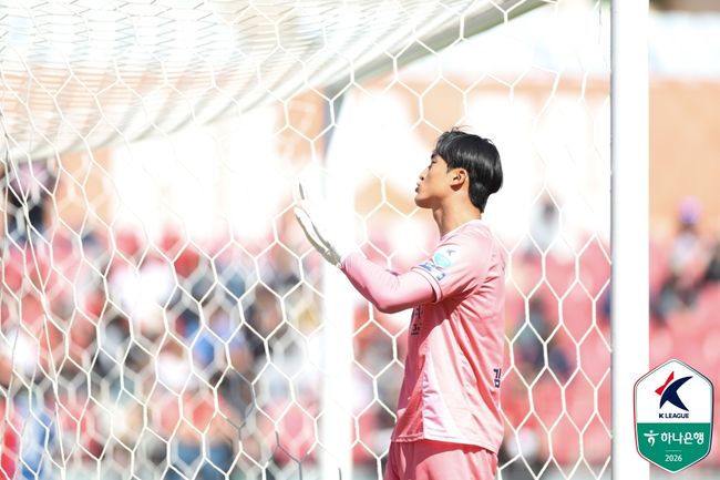 ‘연고 이전 더비’ 끝나고 터진 김동준 VS 부천 서포터즈...“그걸로 선수 욕하는 팬 미개해" [부천톡톡]