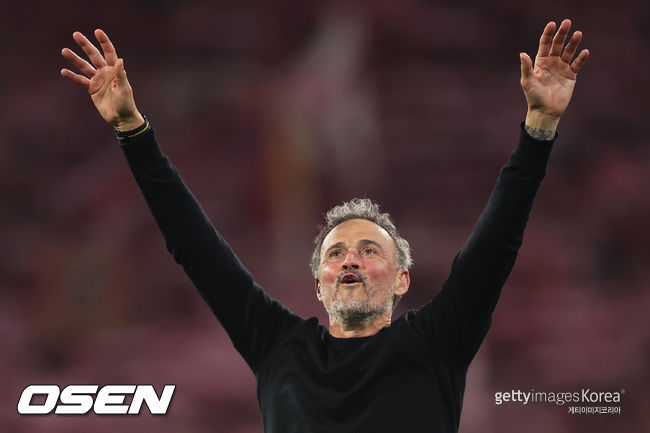 "팬들에게 주는 선물" PSG 감독, 바이에른 뮌헨 꺾고 2연속 UCL 결승행 기쁨