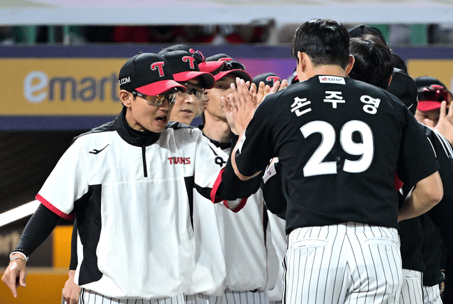손주영 8회 투입, 0-14 완패하고 5-3 설욕...단독 2위 염경엽 "승리가 꼭 필요했다" [오!쎈 광주]